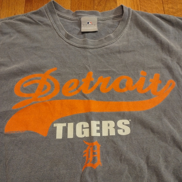 3 for $23 tops!! Genuine Merchandise Detroit Tigers Tee, Men's XL - Picture 2 of 3
